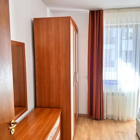 Sunny Two Bedroom 12 In Tulip , Flora - Prime Location! * Borovets