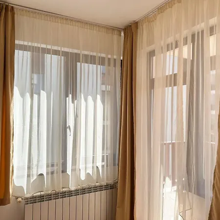 Apartamento Sunny Two Bedroom 12 In Tulip , Flora - Prime Location!