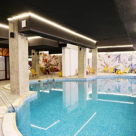 Sunny Two Bedroom 12 In Tulip , Flora - Prime Location! * Borovets